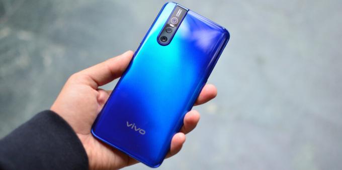 Smartphone Vivo V15 Pro: κλίση του σχεδιασμού πίσω κάλυμμα