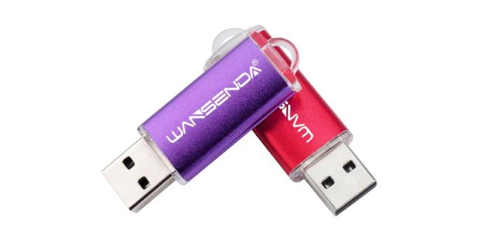 32 GB (USB 2.0)