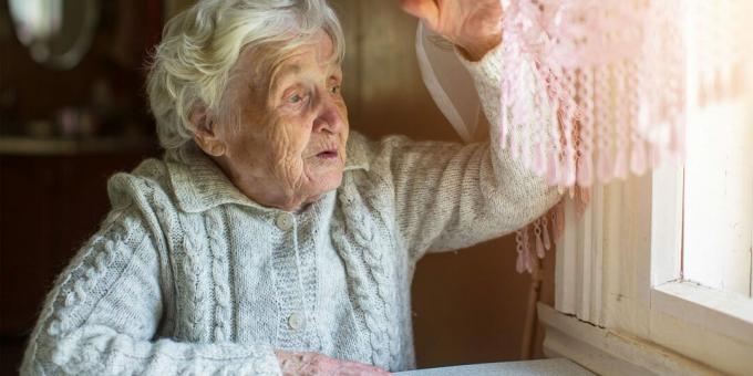 βοηθώντας τους ηλικιωμένους να οργανώσουν την καθημερινή τους ζωή: να λύσει το πρόβλημα του χαμηλού φωτισμού