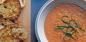 Η κλασική συνταγή για γκασπάτσο - μια δροσιστική σούπα συστατικά απλή