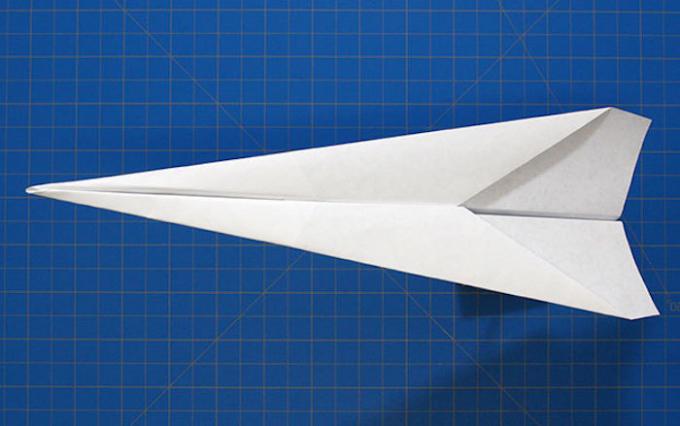 Πώς να κάνει ένα αεροπλάνο από χαρτί