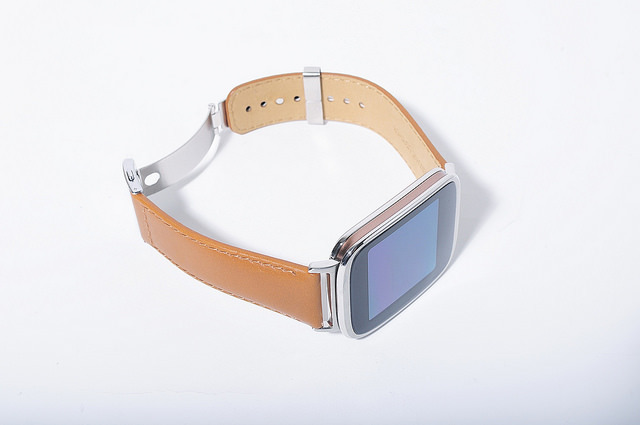 Smart ρολόγια ASUS ZenWatch πού να αγοράσετε