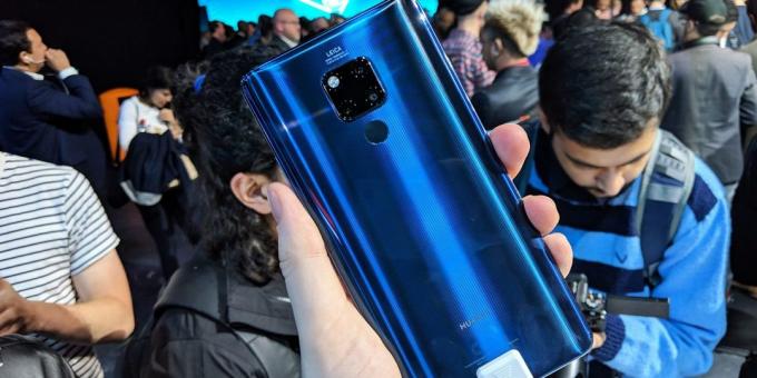 Huawei Mate 20 X: στέγαση