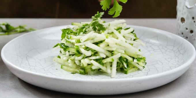 Πράσινο ραπανάκι σαλάτα με αγγούρι