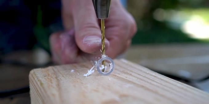 Πώς να φτιάξετε ένα σιντριβάνι DIY: ανοίξτε τρύπες