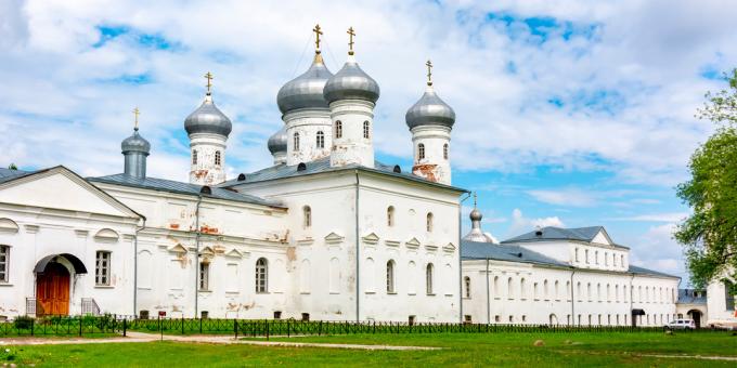 Μοναστήρι Yuriev και Μουσείο Ξύλινης Αρχιτεκτονικής "Vitoslavlitsy"