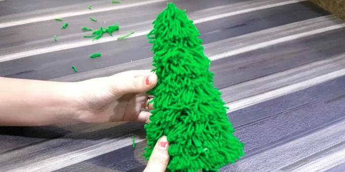 Πώς να φτιάξετε ένα χριστουγεννιάτικο δέντρο από νήματα