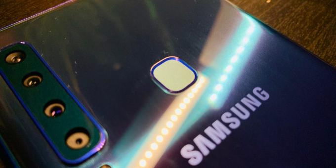 Samsung Galaxy Α9: αισθητήρας δακτυλικών αποτυπωμάτων