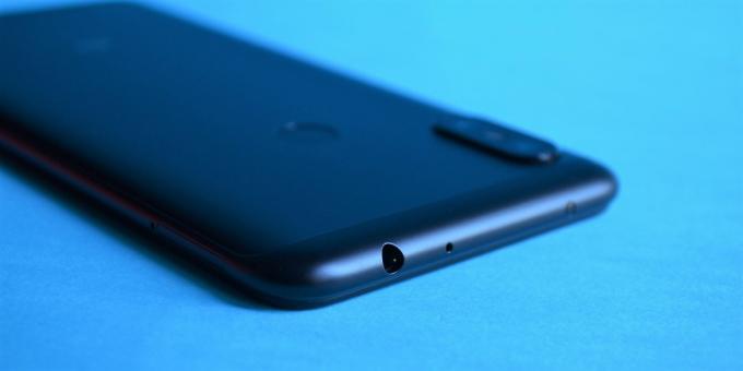 Επισκόπηση Xiaomi redmi Σημείωση 6 Pro: υποδοχή ακουστικών