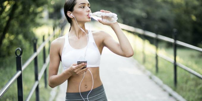 Πίνετε αρκετό νερό πριν από την άσκηση