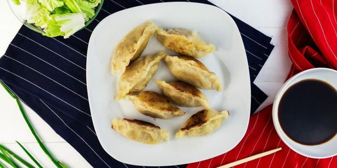 Ζυμαρικά Gyoza με κρέας και λαχανικά