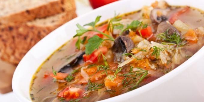 Πώς να μαγειρέψουν τη σούπα με μανιτάρια και τα ψάρια