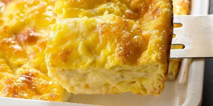 Πώς να μαγειρέψουν τα αυγά στο φούρνο: κατσαρόλα Αυγό με τυρί κρέμα και τυρί
