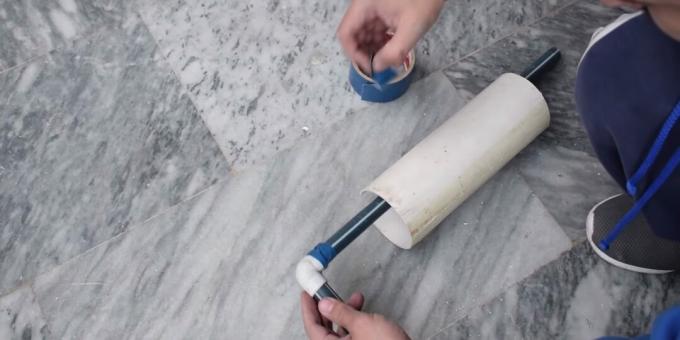 Πώς να φτιάξετε ένα σιντριβάνι μόνοι σας: τυλίξτε το σωλήνα νερού με κολλητική ταινία