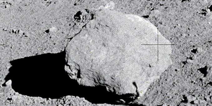 Πετώντας στο φεγγάρι πολλοί εξακολουθούν να είναι αμφισβητήσιμη: οι πέτρες στη Σελήνη - είδη