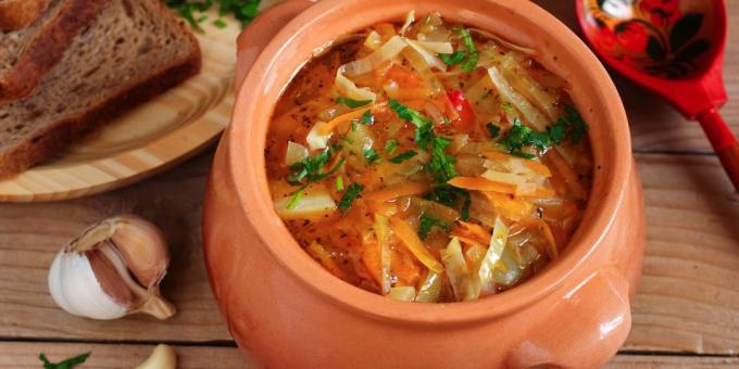 Πώς να μαγειρέψουν σούπα λάχανο με φρέσκο ​​λάχανο με κρέας