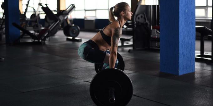 Τα άρθρα για το άθλημα στην Layfhakere γράφει Οία Zorina εξάσκηση CrossFit και έχουν πρόσβαση σε προπόνηση