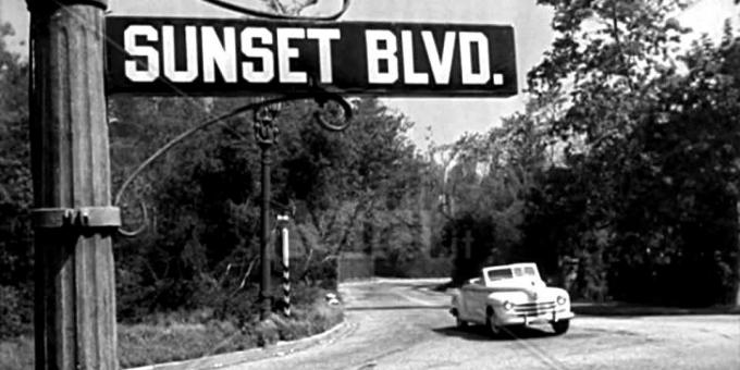 τίτλοι ταινιών, αλλάζει το νόημα της μετάφρασης: Sunset Blvd - «Sunset Boulevard»