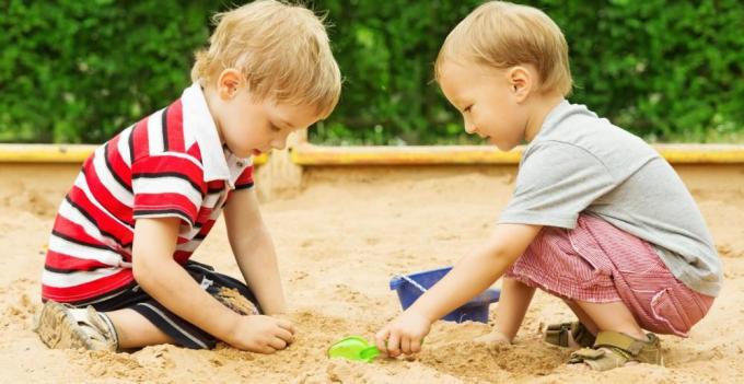 επικοινωνία με το παιδί σας: θεραπεία με άμμο
