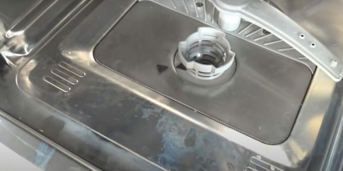 Πώς να καθαρίσετε ένα πλυντήριο πιάτων: βρείτε ένα φίλτρο