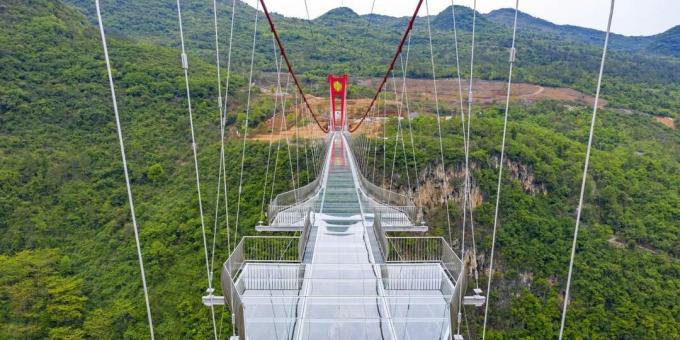Οι πιο τρομακτικές γέφυρες: Γυάλινη Γέφυρα Huangchuan Three Gorges
