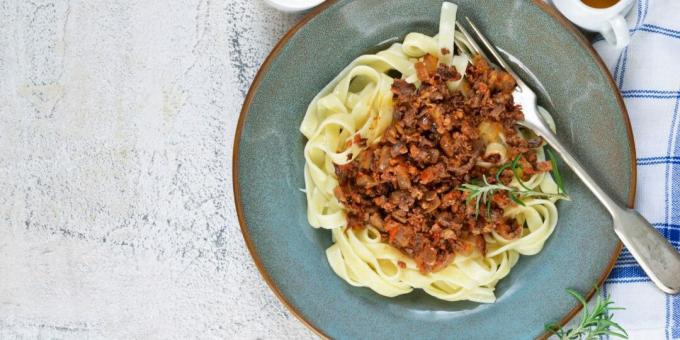 Ζυμαρικά Bolognese