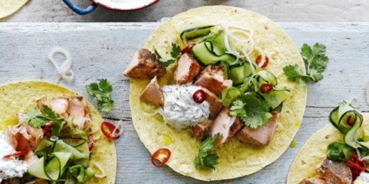 Τι να μαγειρέψετε για δείπνο: tacos με σολομό και μπαχαρικά