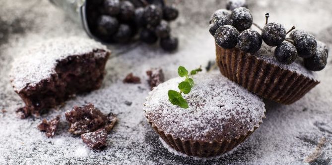 Chokeberry Συνταγές: Cupcakes με Aronia