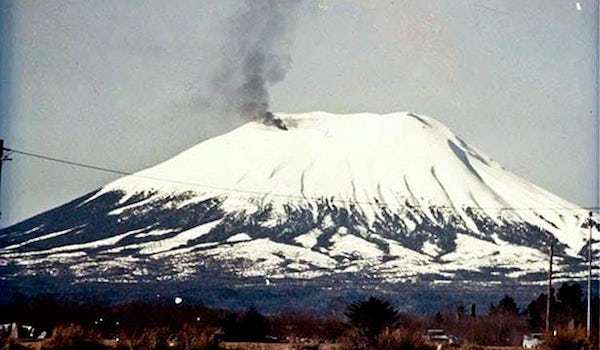 Φάρσες για την 1η Απριλίου: Η ξυπνήσει το ηφαίστειο