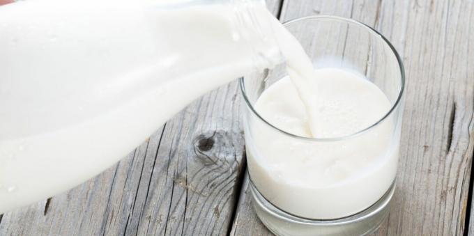 Υγιεινά ποτά πριν από το κρεβάτι: ζεστό γάλα