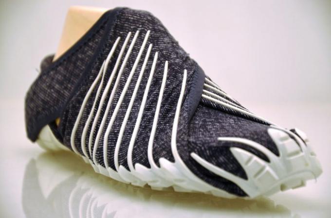 Sneakers Vibram Furoshiki φορές σε ένα σωλήνα