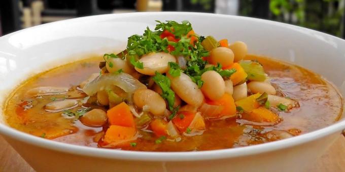 Meatless σούπα λαχανικών με φασόλια