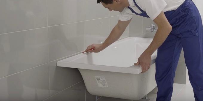Εγκατάσταση του μπάνιου με τα χέρια του: Δοκιμάστε και να θέσει ένα λουτρό
