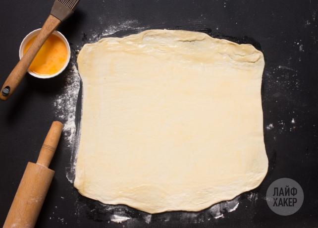 Πώς να μαγειρέψουν τα ραβδιά τυριών: ζύμη roll out