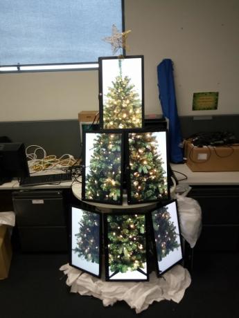 Χριστουγεννιάτικο δέντρο από οθόνες