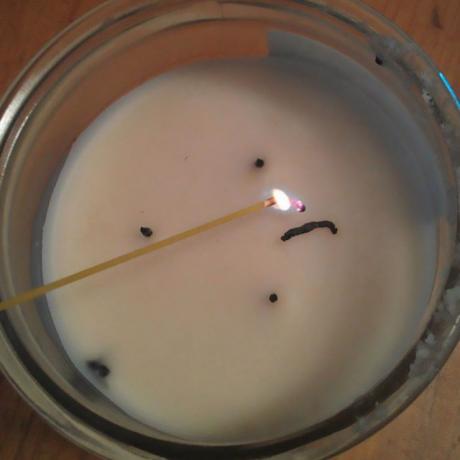 Πώς να ανάψει ένα κερί