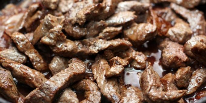  Πώς να μαγειρέψετε το κρέας στο φούρνο: Βοδινό φέτες, ψημένο σε αλουμινόχαρτο 