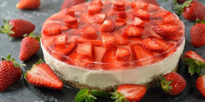Φωτεινό cheesecake φράουλας χωρίς ψήσιμο