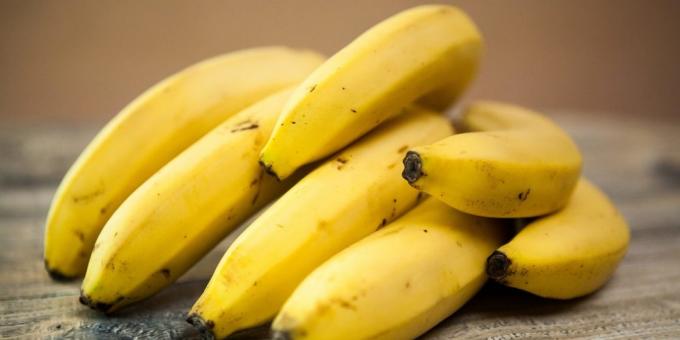 χρήσιμο φρούτα και μούρα: μπανάνες