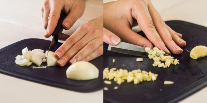 Πώς να μαγειρέψετε πατάτες με κρέας: ψιλοκόψτε το κρεμμύδι και το σκόρδο