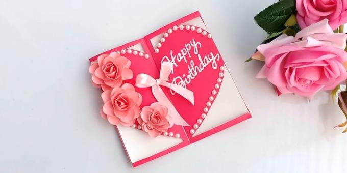 Πώς να κάνετε μια ευχετήρια κάρτα με τη μορφή της καρδιάς με λουλούδια για τα γενέθλιά του με τα χέρια του