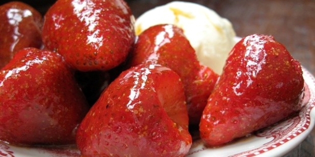 Συνταγές με φράουλες: τζάμια Φράουλα