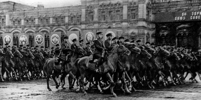 Παρέλαση νίκης στην Κόκκινη πλατεία στις 24 Ιουνίου 1945