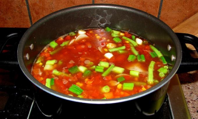 Προσθέστε τα λαχανικά για σούπα