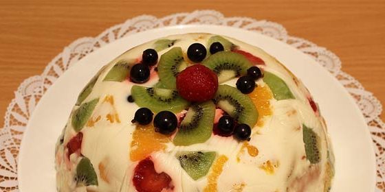 Jelly τούρτα «σπασμένο γυαλί» με φρούτα