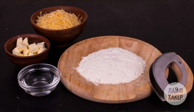 Τυρί κράκερ: ετοιμάστε τα υλικά