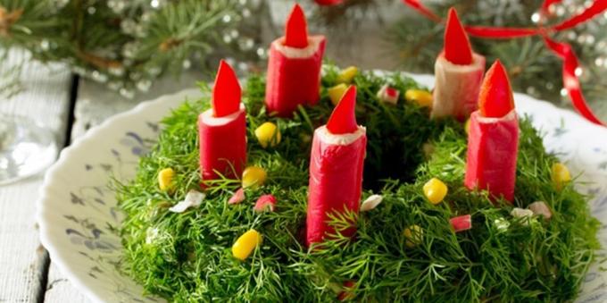 Χριστούγεννα σαλάτες: Σαλάτα με μπαστούνια καβούρια «Χριστουγεννιάτικο στεφάνι»