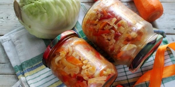 Σαλάτες λάχανο για το χειμώνα: σαλάτα λάχανο με ντομάτα και πιπεριά