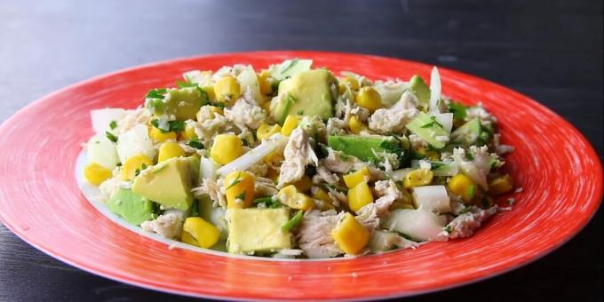 Γεύματα διατροφής: Σαλάτα κοτόπουλου με αβοκάντο και καλαμπόκι