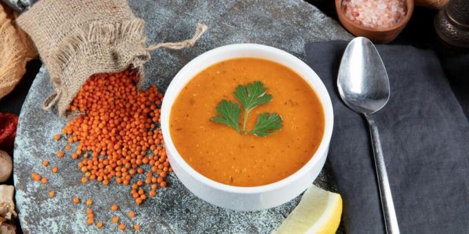 Τουρκική σούπα με κόκκινες φακές με καρότα και πατάτες